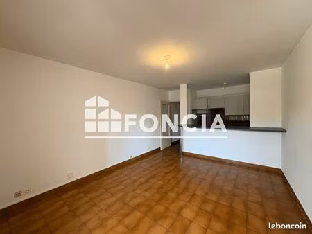 studio 1 pièce 30 m²