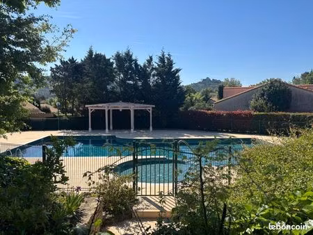 charmante maisonnette 30 m² avec terrasse + piscine résidence