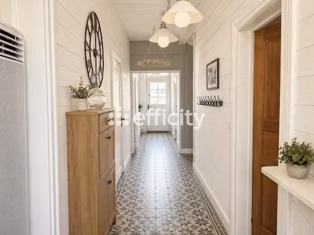 maison 6 pièces - 195 m²