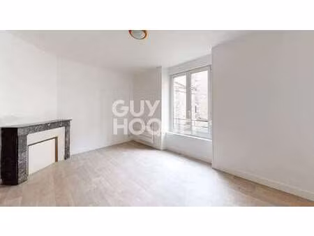 location appartement 2 pièces à dinan (22100) : à louer 2 pièces / 39m² dinan