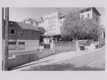 location local d'activités 850 m²