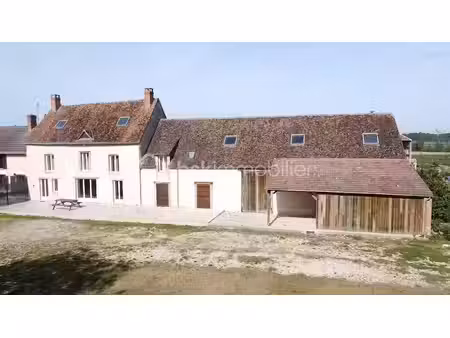 maison de 207 m² à freville-du-gatinais