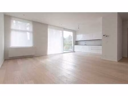 la hulpe  quartier des trois colonnes.