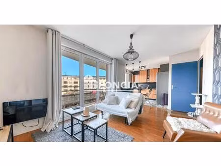 lyon 3 rue du pensionnat-t2 meublé et rénové avec terrasse et garage