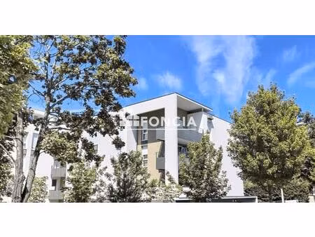 lyon 5- appartement t2 avec son balcon et son garage