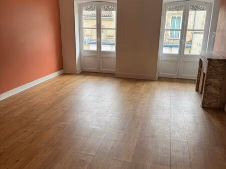 location bureaux 67 m²