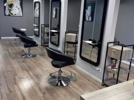 location commerce 90 m²