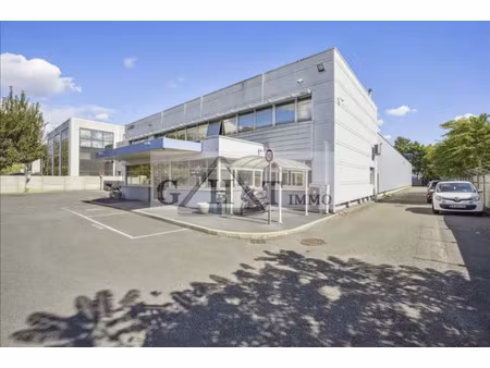 local d'activité à vendre