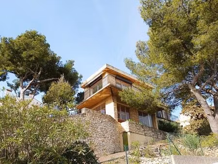 maison avec vue mer imprenable à vendre sur offre de prix