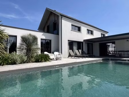 villa contemporaine 2020 – 5 chambres – piscine chauffée au sel – coteaux limite bizanos –