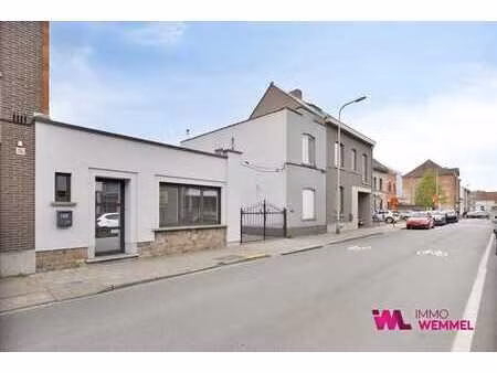 maison de plain-pied entièrement rénovée avec finition mode