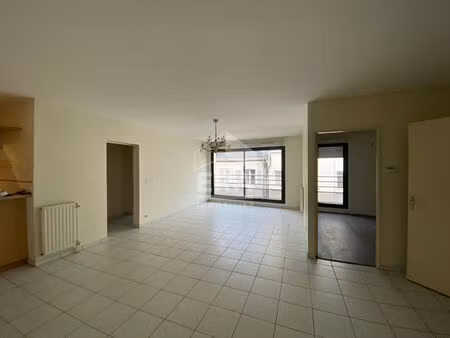 appartement loue en hyper centre ville