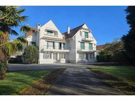 immeuble à fort potentiel – emplacement stratégique à pau