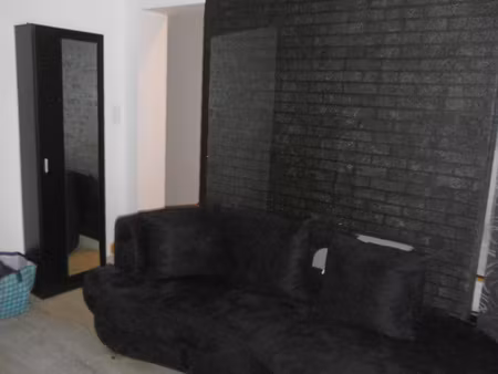 fougeres studio meuble