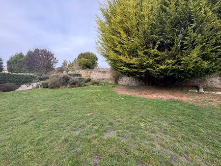 rare centre village terrain à bâtir