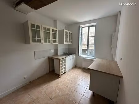 studio 24m2 refait à neuf hyper centre auxerre