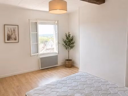 t2 46 m² centre joigny – calme  lumineux – disponible février 2026