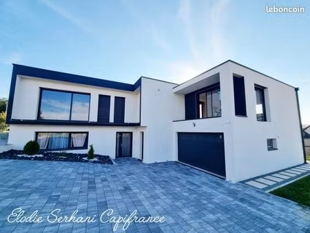 maison 7 pièces 245 m²