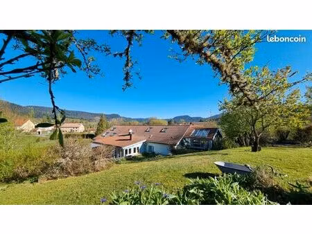 ferme 9 pièces 244 m²