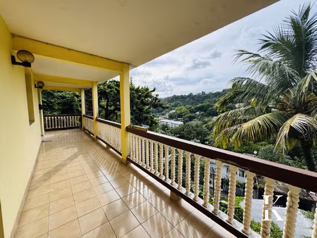 exclusivité trenelle : f4 jardin fruitier  source d'eau + ate