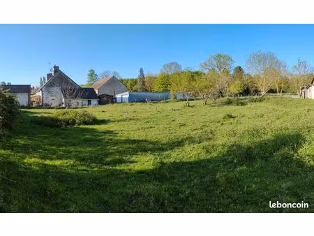 terrain 2351m2 constructible