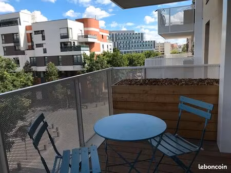 t2 neuf meublé avec terrasse – proche commerces et transports