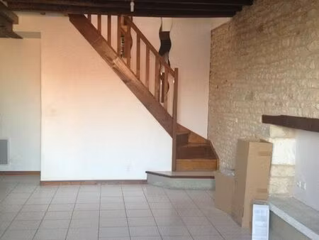 loue f2 en duplex 65 m²