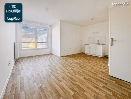 studio 1 pièce 27 m²