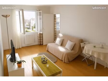 t2 meublé lumineux – vue la défense – calme – idéal jeune actif / télétravail