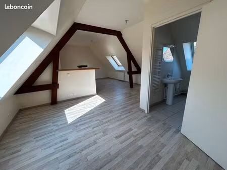 studio non meublé à louer