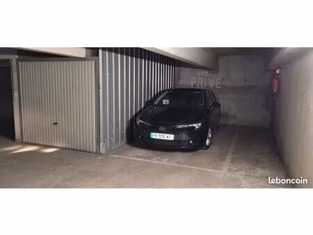 place de parking 12 m² evry rue de sion
