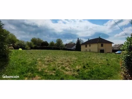 vends terrain a bâti vezelois