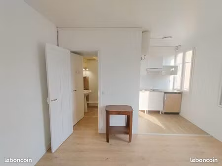 studio 19 m² rénové – quartier des écrivains  montrouge- 3-4 minutes métro barbara