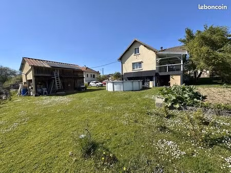 maison 6 pièces 140 m²