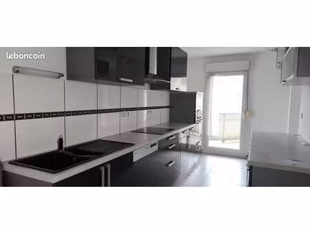 t3 confortable de 73m² dans résidence avec garage