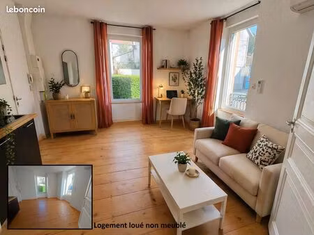 f2 lumineux rénové avec parking et cave – centre beaucourt