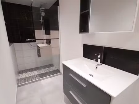 t3 ardc avec climatisation et cuisine équipée