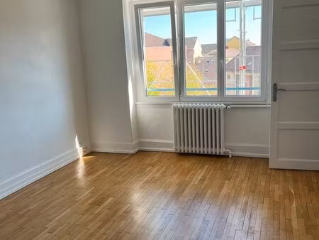 appartement 3 pièces 65m2 proche centre ville