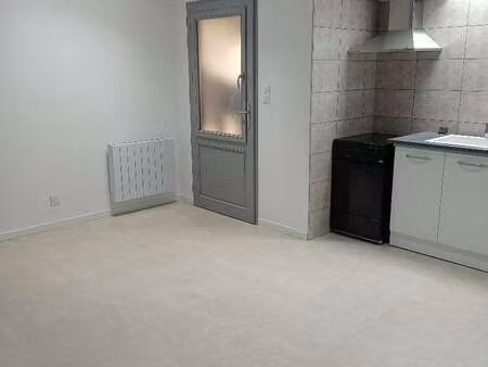 location maison à guîtres (33230) : à louer / 65m² guîtres