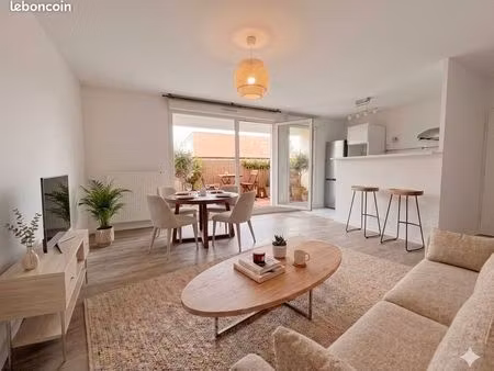 superbe t3 lumineux - balcon + parking - rer c 10 min