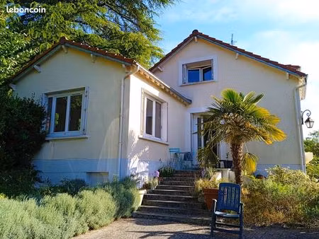 maison 4 chambres proche rer / possibilité espace professionnel indépendant
