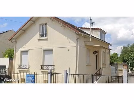 maison avec appartement f2 complétement indépendant