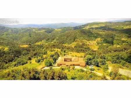 hameau en ardèche avec activité de gîte proche de valence