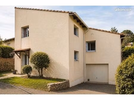 maison a vendre 110m² à veyras