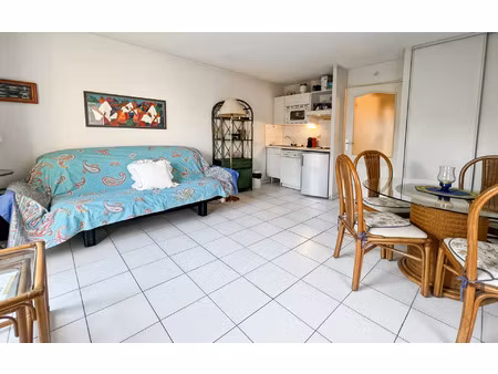 appartement fréjus 27.51 m² t-1 à vendre  170 000 €