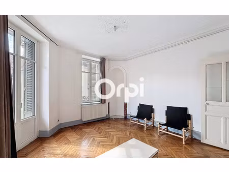 location appartement  m² t-2 à nancy  590 €