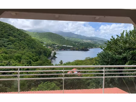 location maison  m² t-7 à bouillante  2 100 €