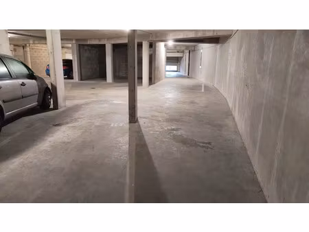 vente parking 18 m² à saint-malo (35400)  36 000 €