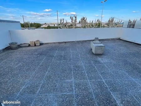 appartement t3 de 93 m² avec terrasse et véranda