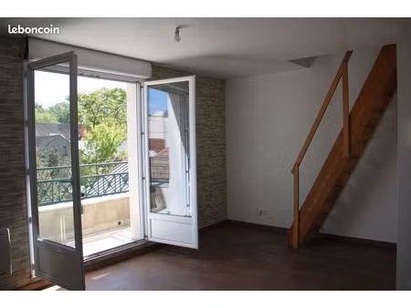 ensemble de 3 appartements